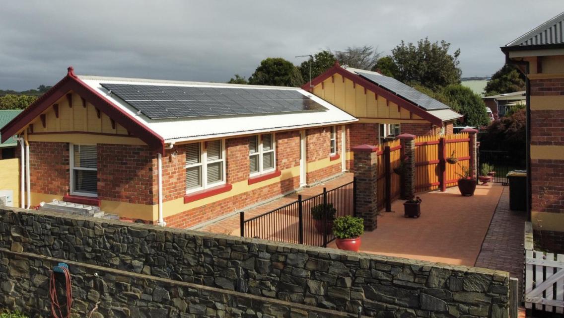 Silwood Apartment Fully Self Contained With Kitchen And Laundry Devonport Bagian luar foto