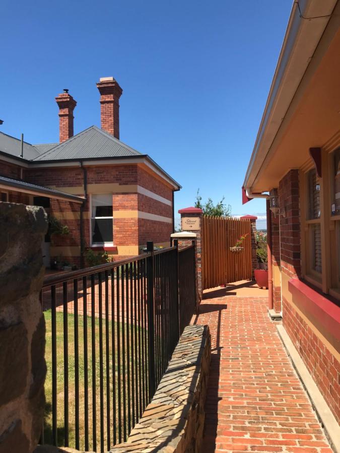 Silwood Apartment Fully Self Contained With Kitchen And Laundry Devonport Bagian luar foto
