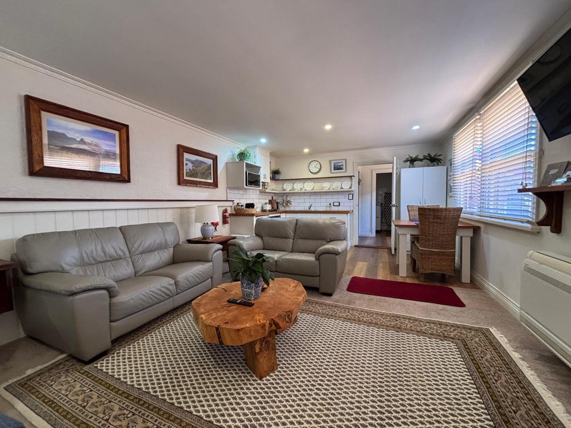 Silwood Apartment Fully Self Contained With Kitchen And Laundry Devonport Bagian luar foto